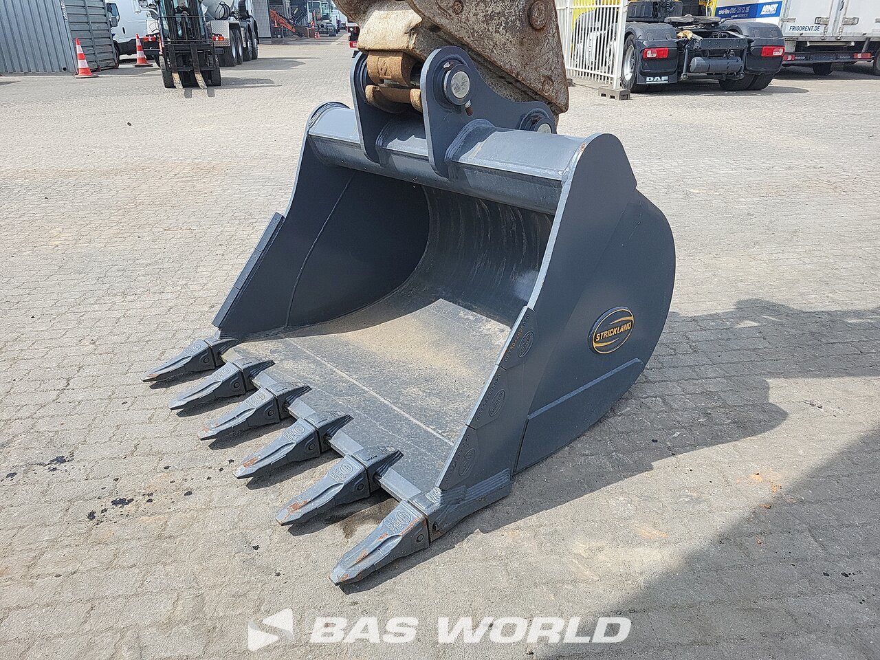 Other : Volvo EC220 E L Pelle sur chenilles