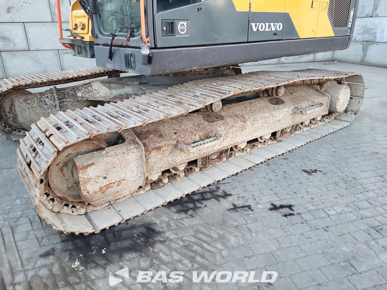 Other : Volvo EC220 E L Pelle sur chenilles