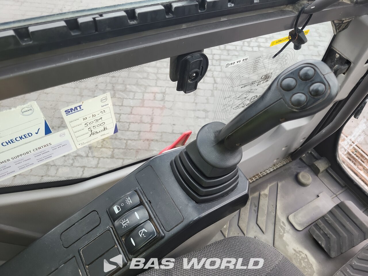 Other : Volvo EC200 E L Pelle sur chenilles