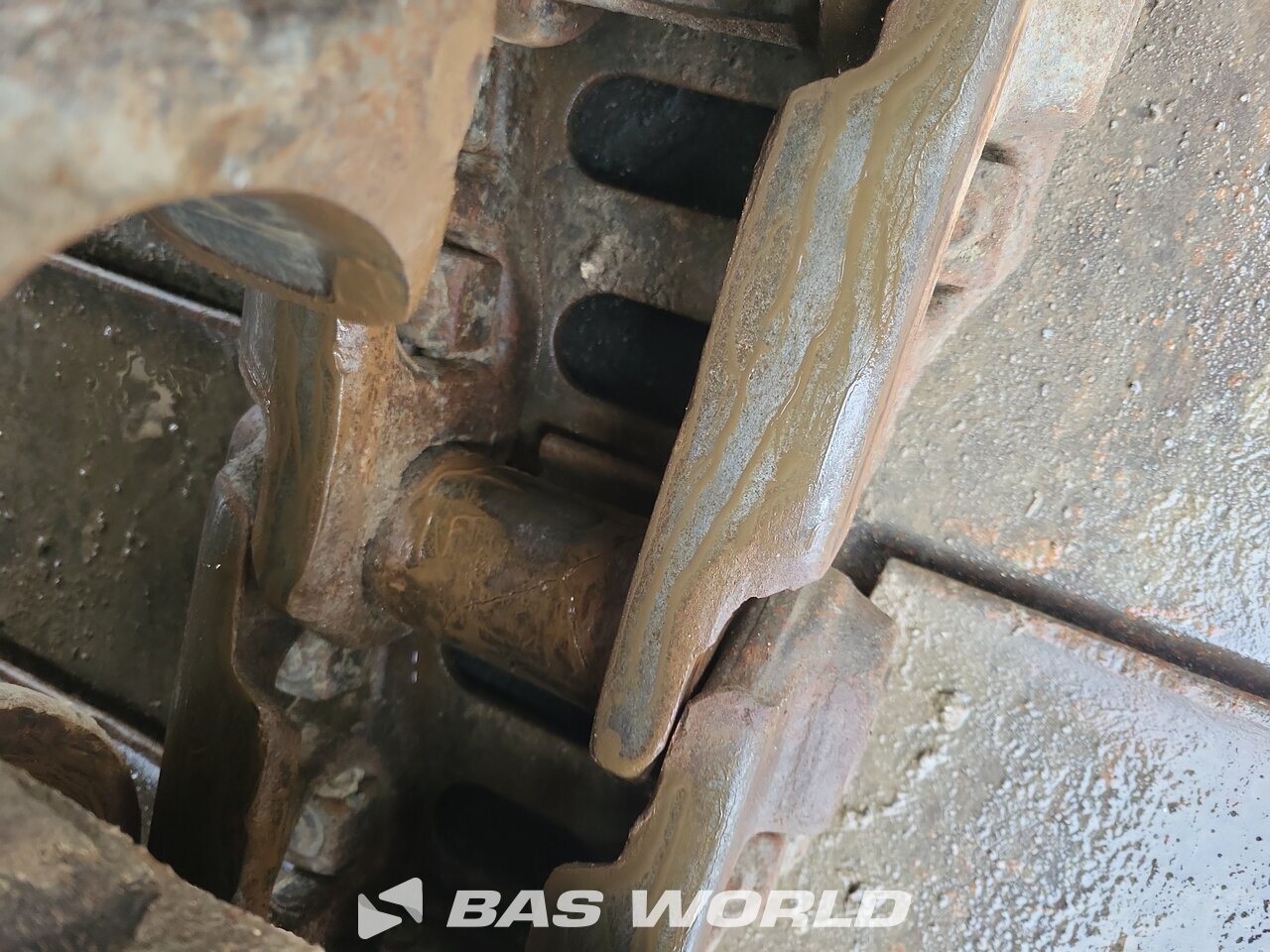 Other : Volvo EC200 E L Pelle sur chenilles