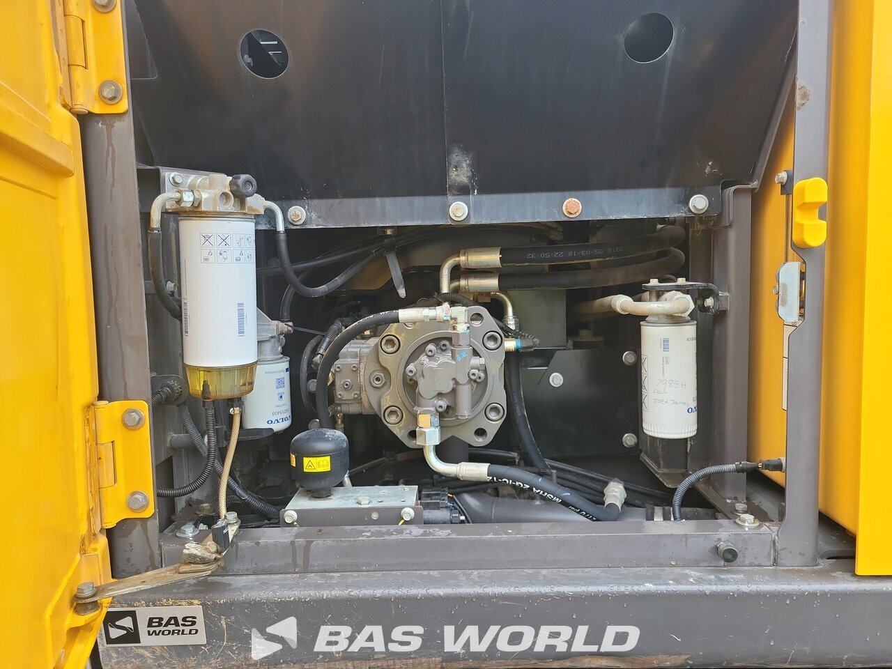 Other : Volvo EC200 E L Pelle sur chenilles