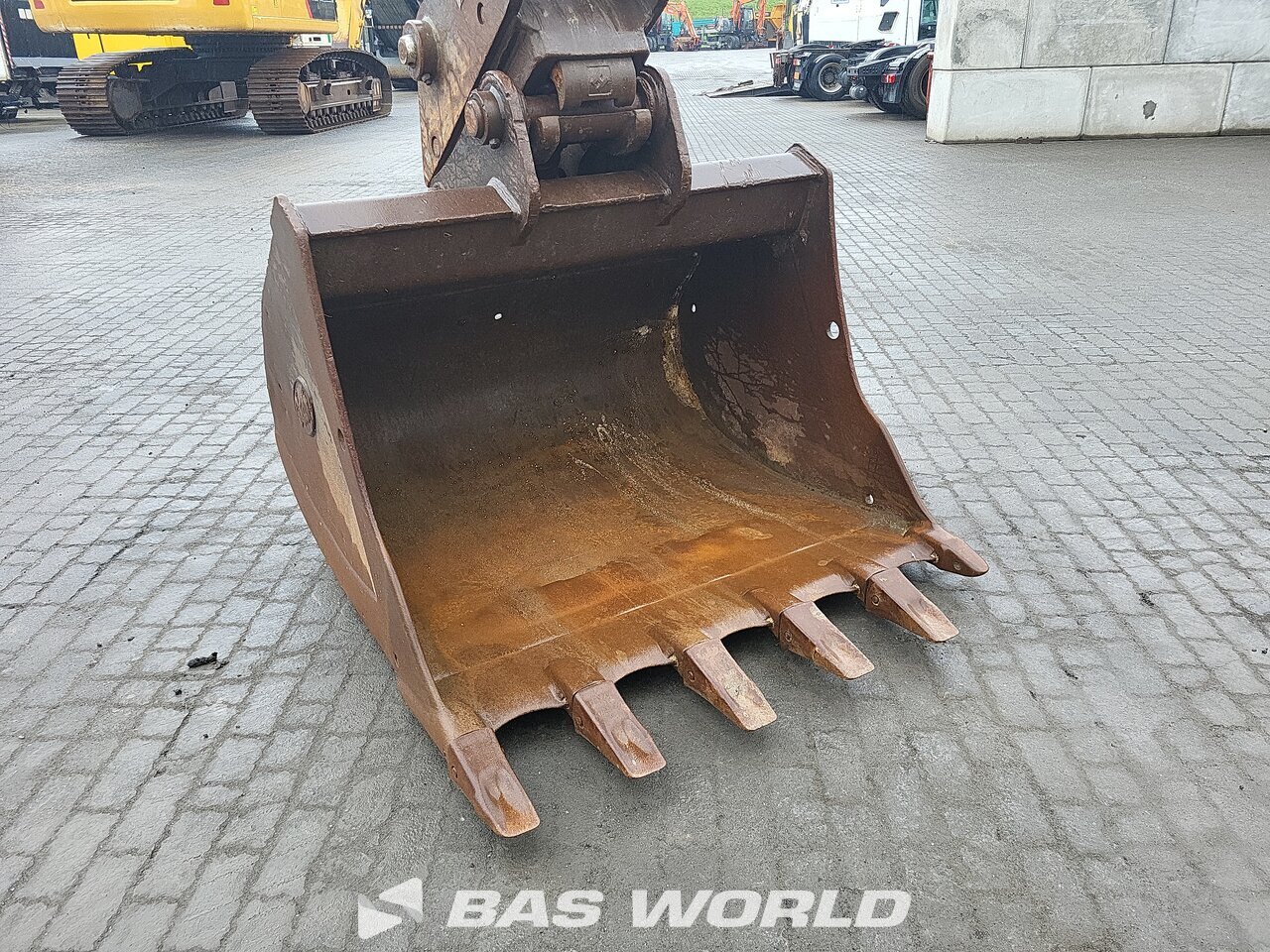 Other : Volvo EC200 E L Pelle sur chenilles