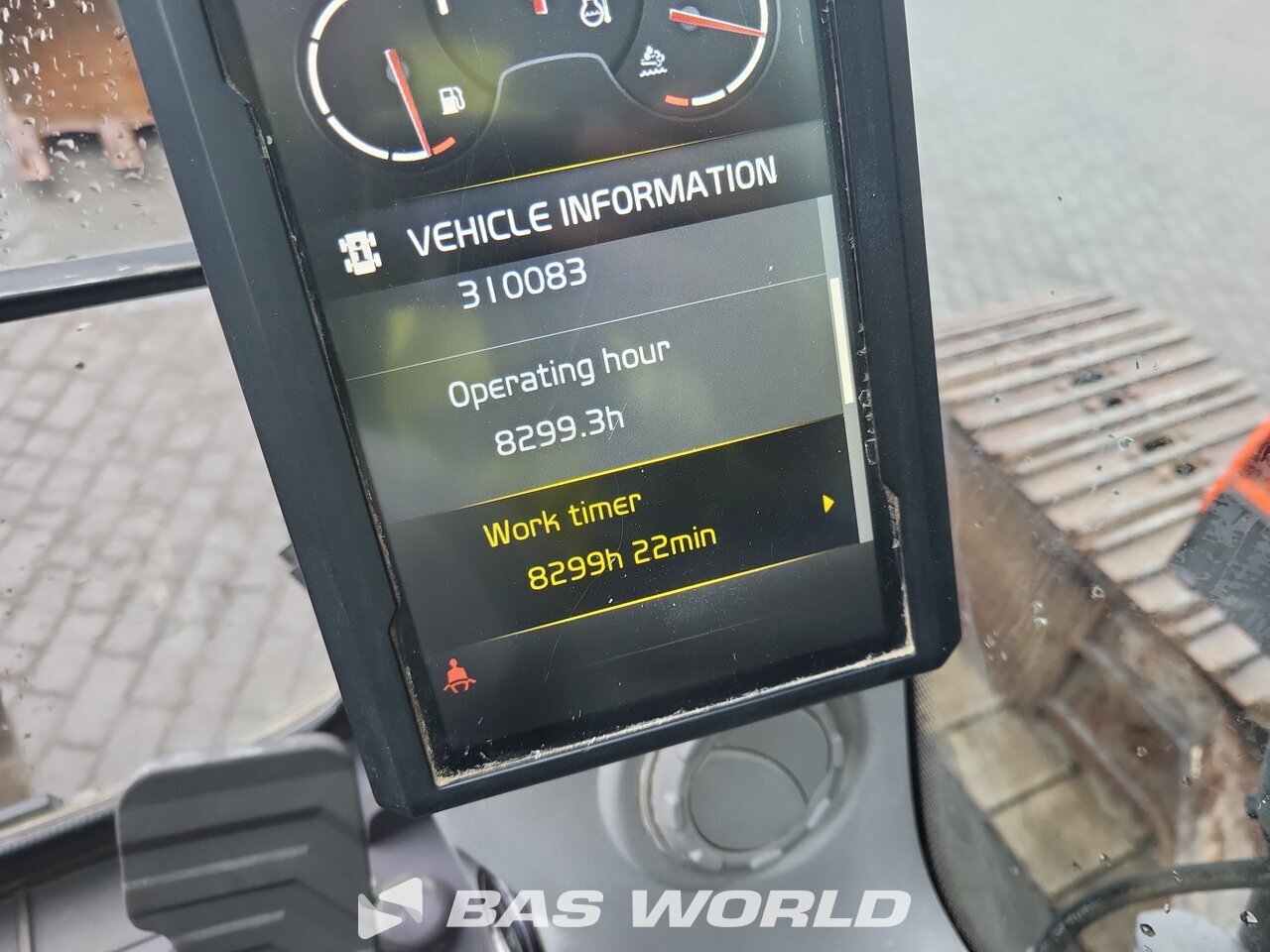 Other : Volvo EC200 E L Pelle sur chenilles