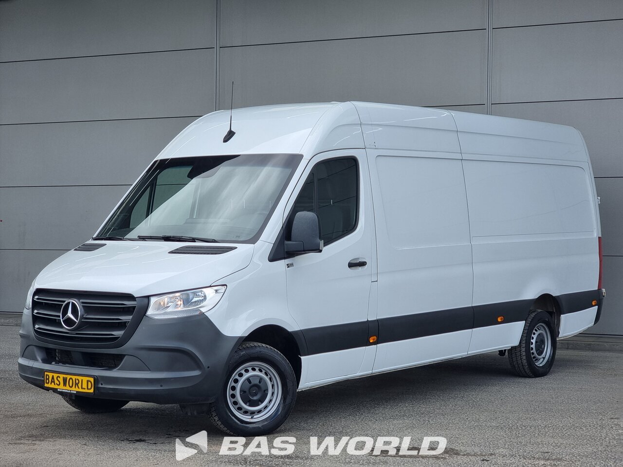 Front left : Mercedes Sprinter 317 CDI Fourgons utilitaires