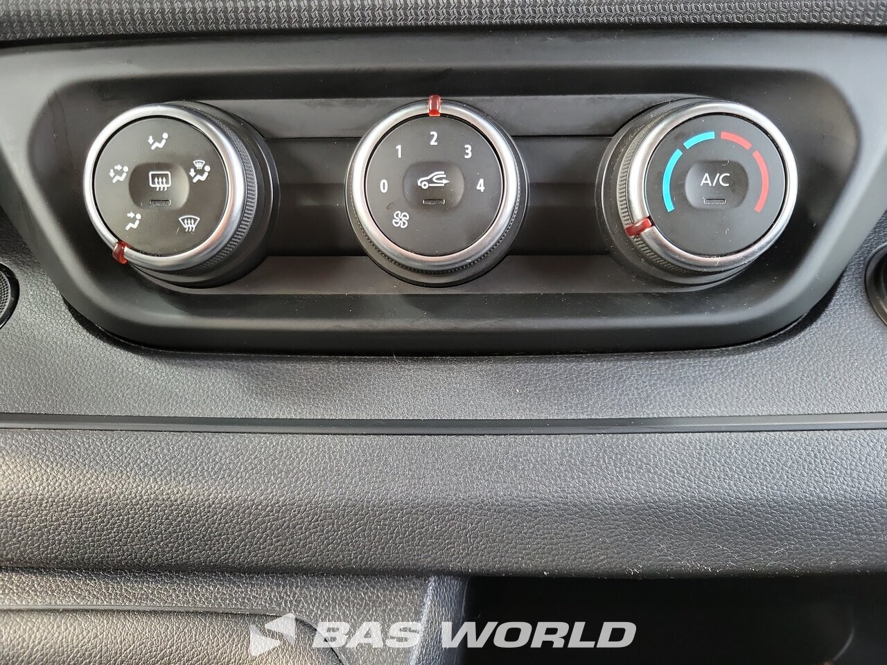 Other : Renault Trafic 130pk Fourgons utilitaires