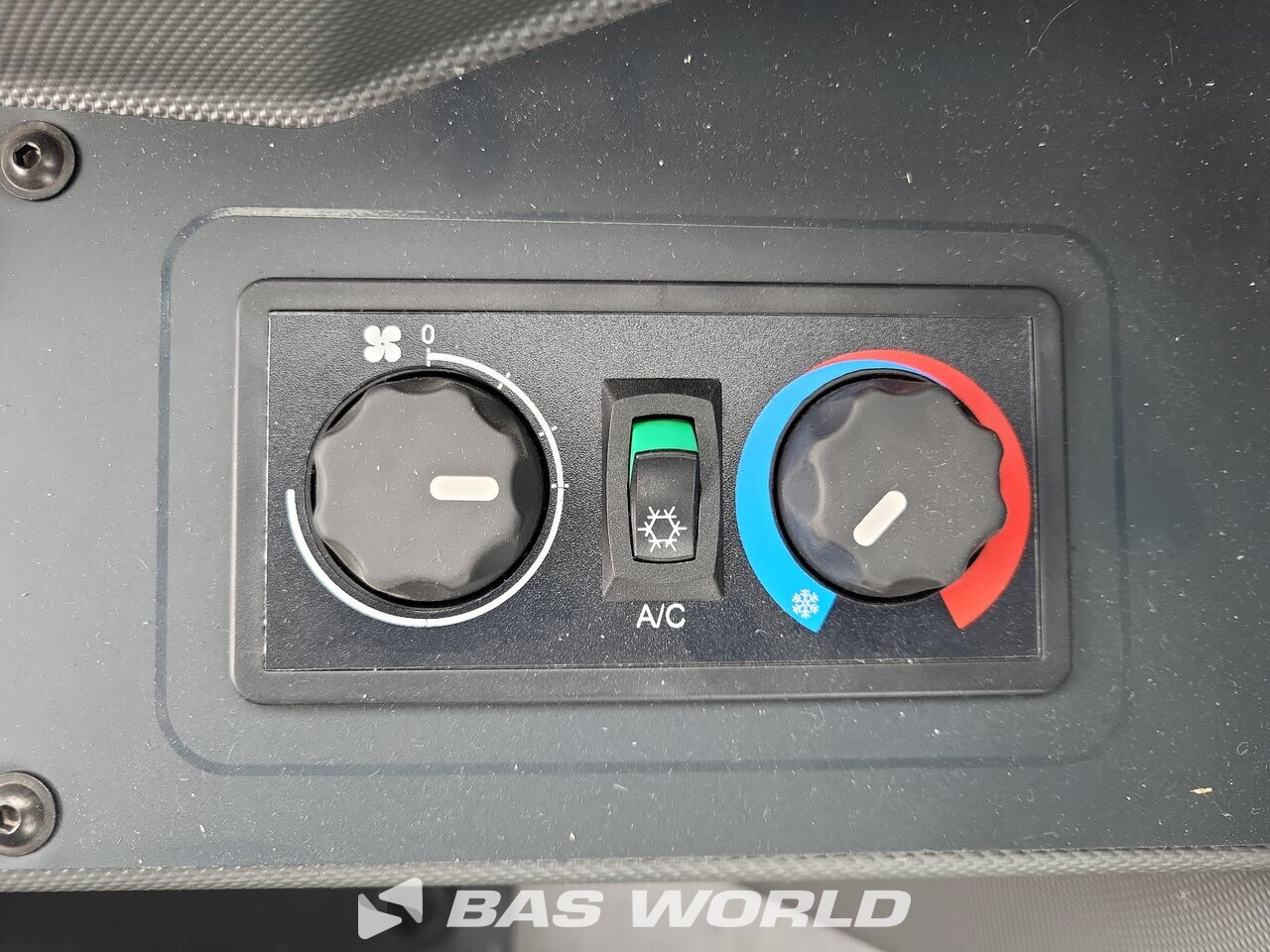 Other : SANY SW105 Chargeuse sur pneus