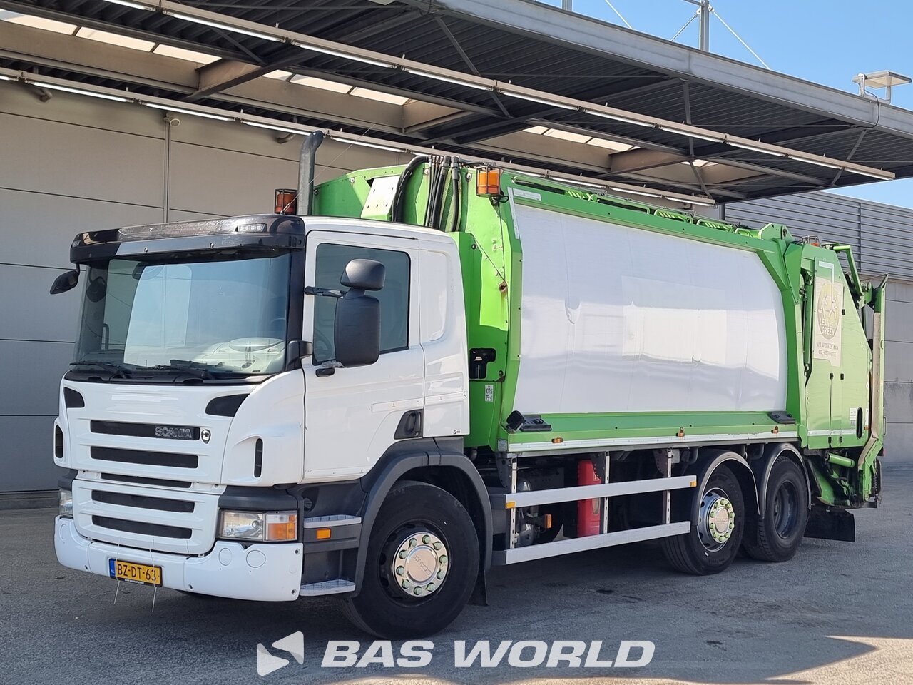 Front left : Scania P280 6X2 Geesink Norba Type: GPMIII v 22H25 GEC Camion d'ordures