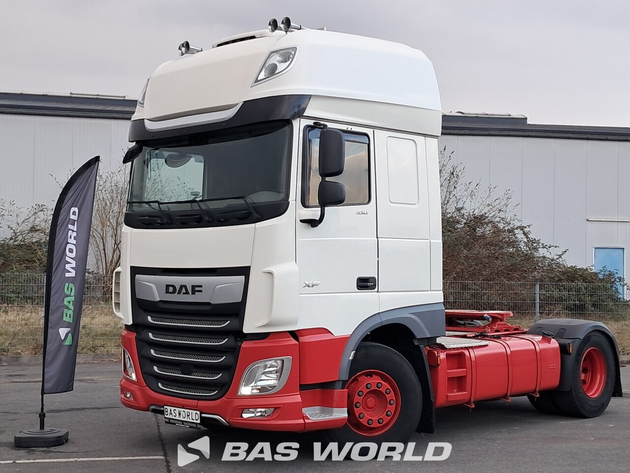 Front left : DAF XF 530 4X2 Tracteur routier