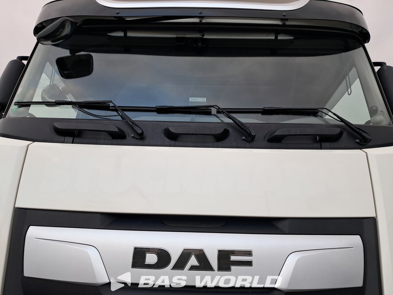 Windshield : DAF XF 530 4X2 Tracteur routier