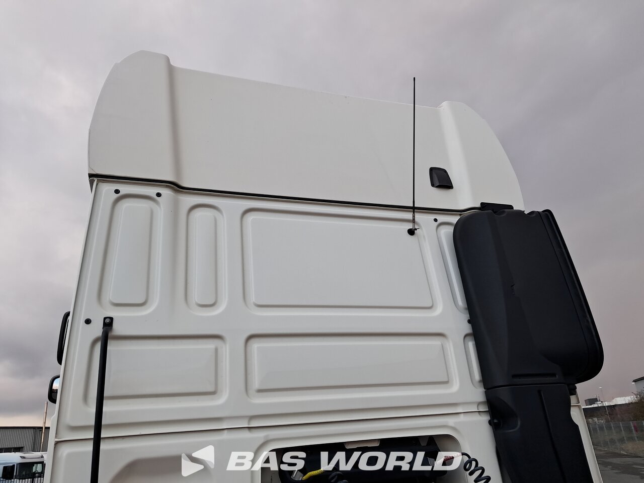 Back of cabin : DAF XF 530 4X2 Tracteur routier