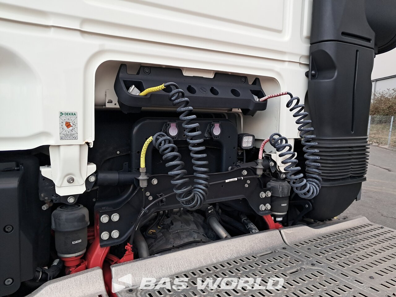 Trailer connections : DAF XF 530 4X2 Tracteur routier