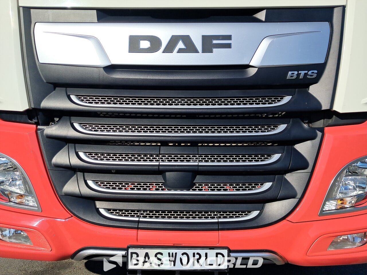 Grille : DAF XF 530 4X2 Tracteur routier