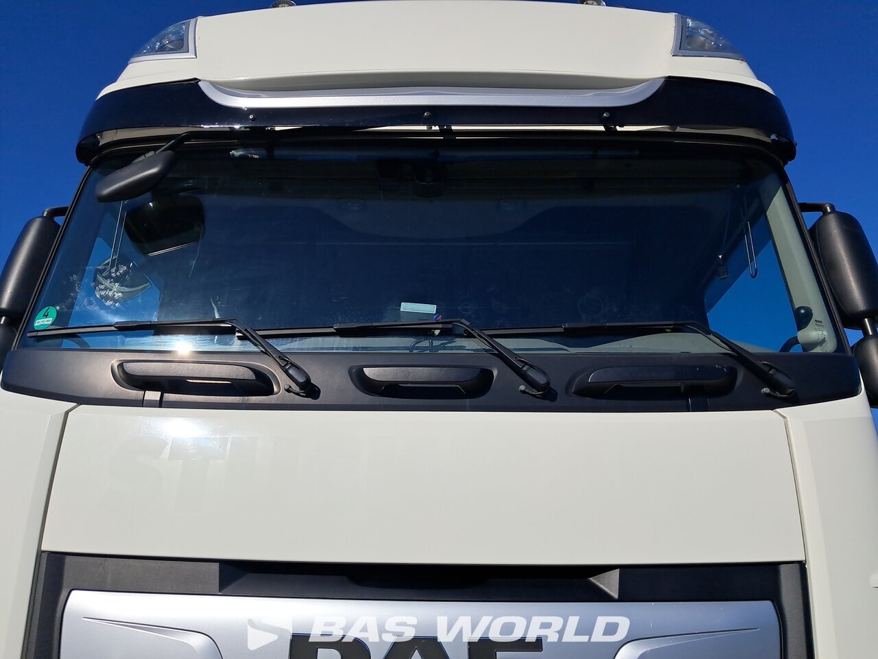 Windshield : DAF XF 530 4X2 Tracteur routier