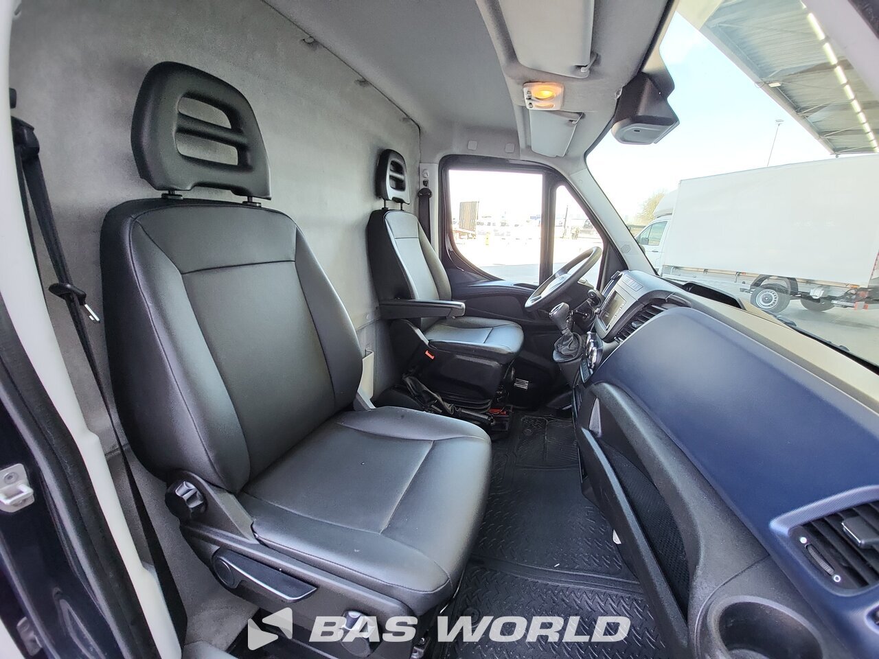 Other : Iveco Daily 35S14 Fourgons utilitaires