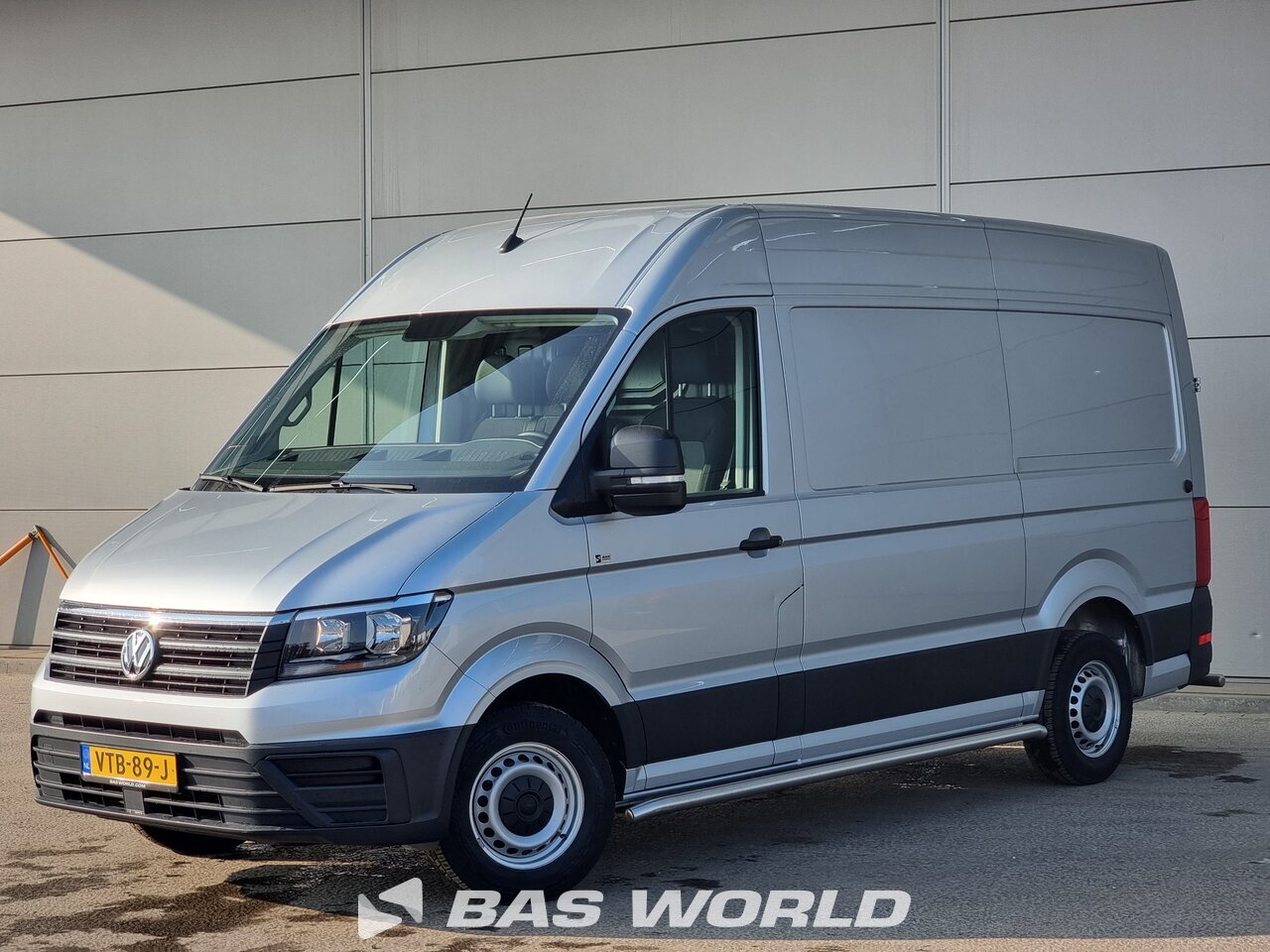 Front left : Volkswagen Crafter Fourgons utilitaires