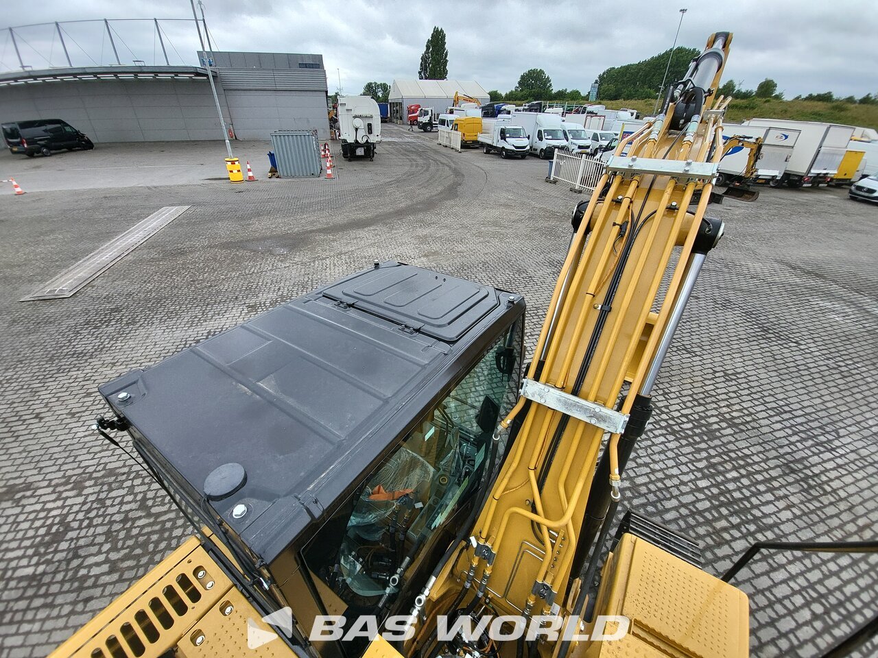 Other : Caterpillar 313 GC Pelle sur chenilles