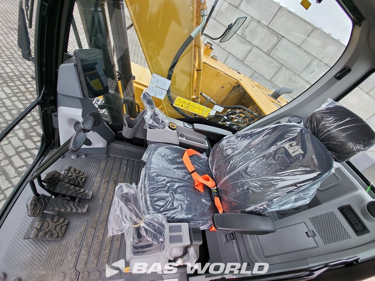 Other : Caterpillar 313 GC Pelle sur chenilles