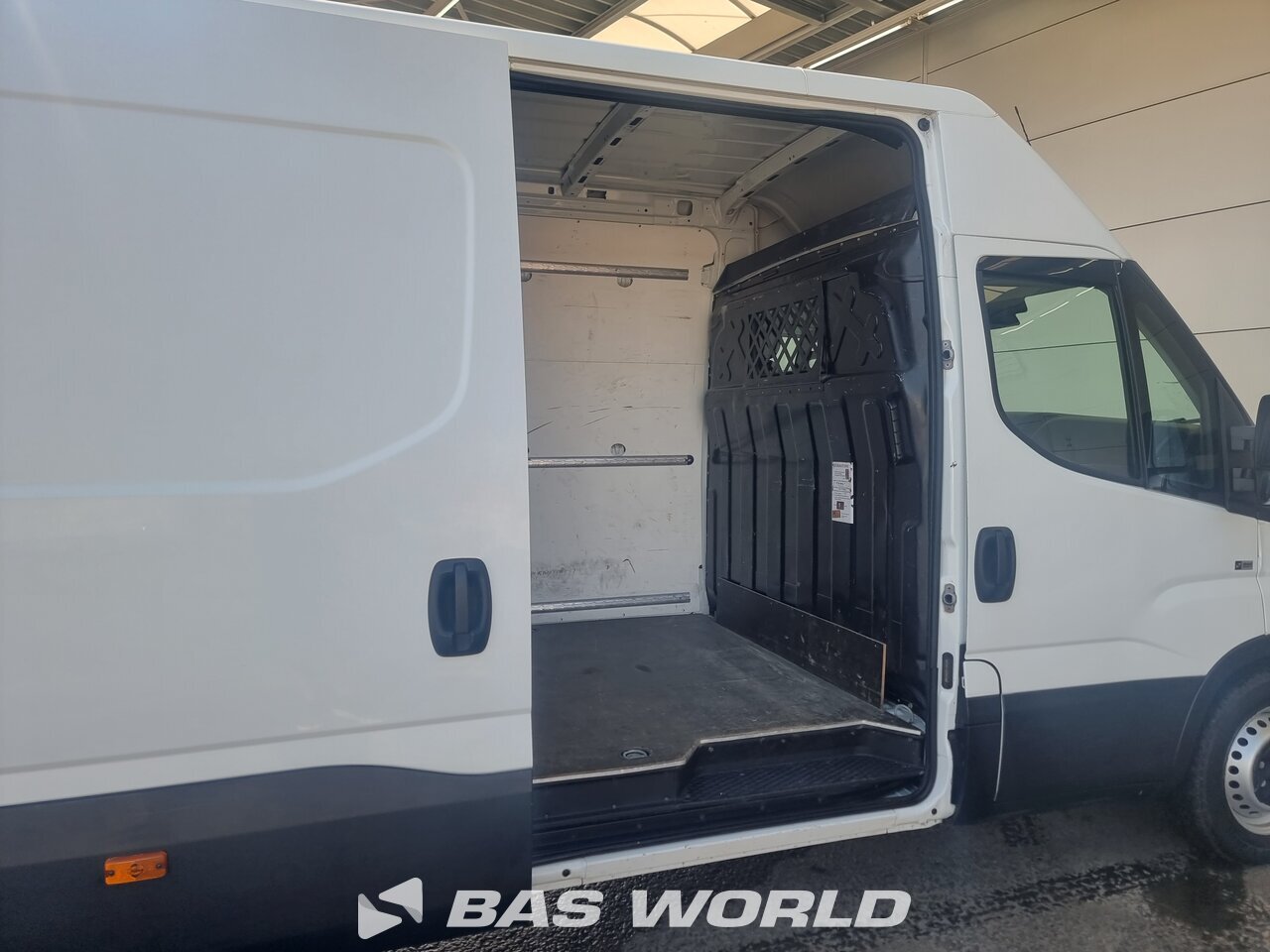 Other : Iveco Daily 35S16 Fourgons utilitaires