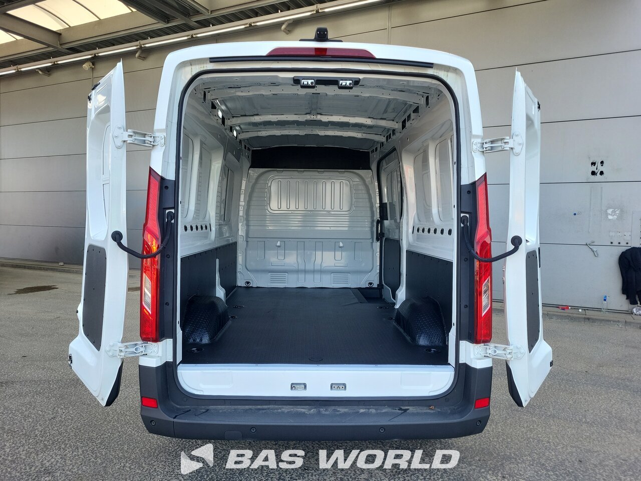 Other : Maxus eDELIVER 9 204pk Fourgons utilitaires