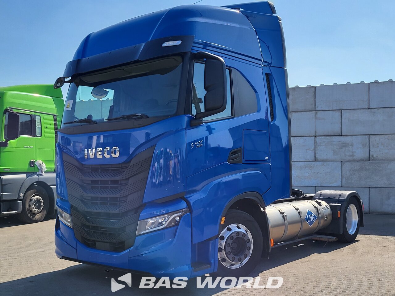 Front left : Iveco S-Way 460 4X2 Tracteur routier