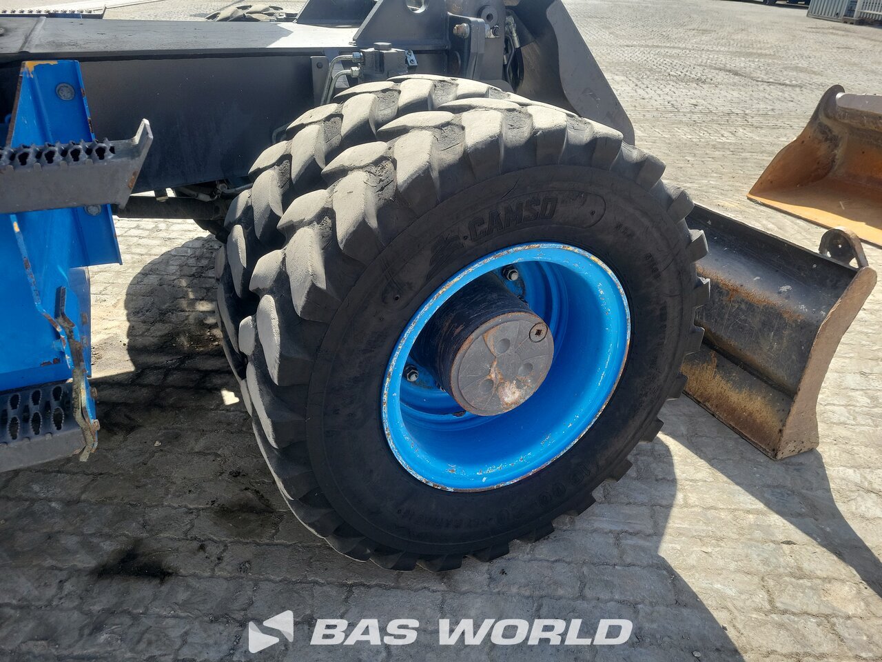 Other : Volvo EW140 D Pelle sur pneus