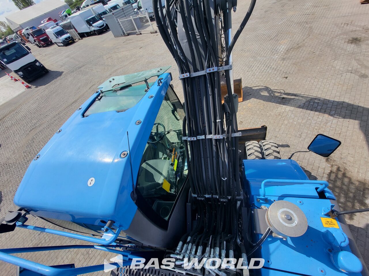Other : Volvo EW140 D Pelle sur pneus