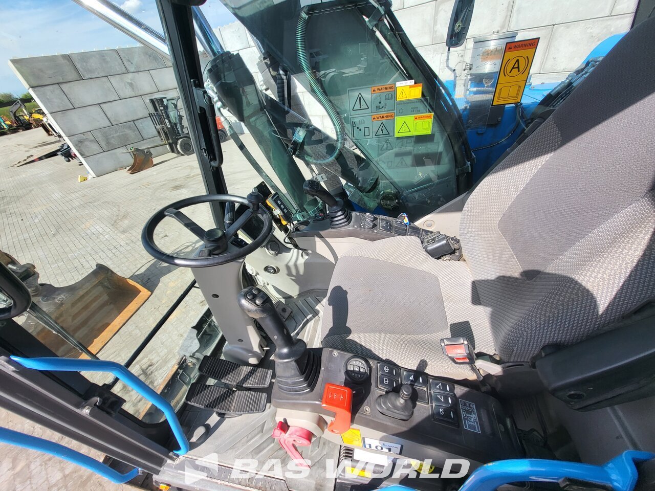 Other : Volvo EW140 D Pelle sur pneus