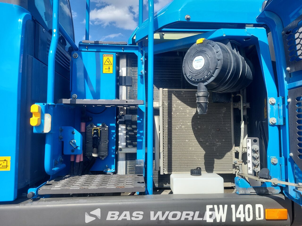 Other : Volvo EW140 D Pelle sur pneus