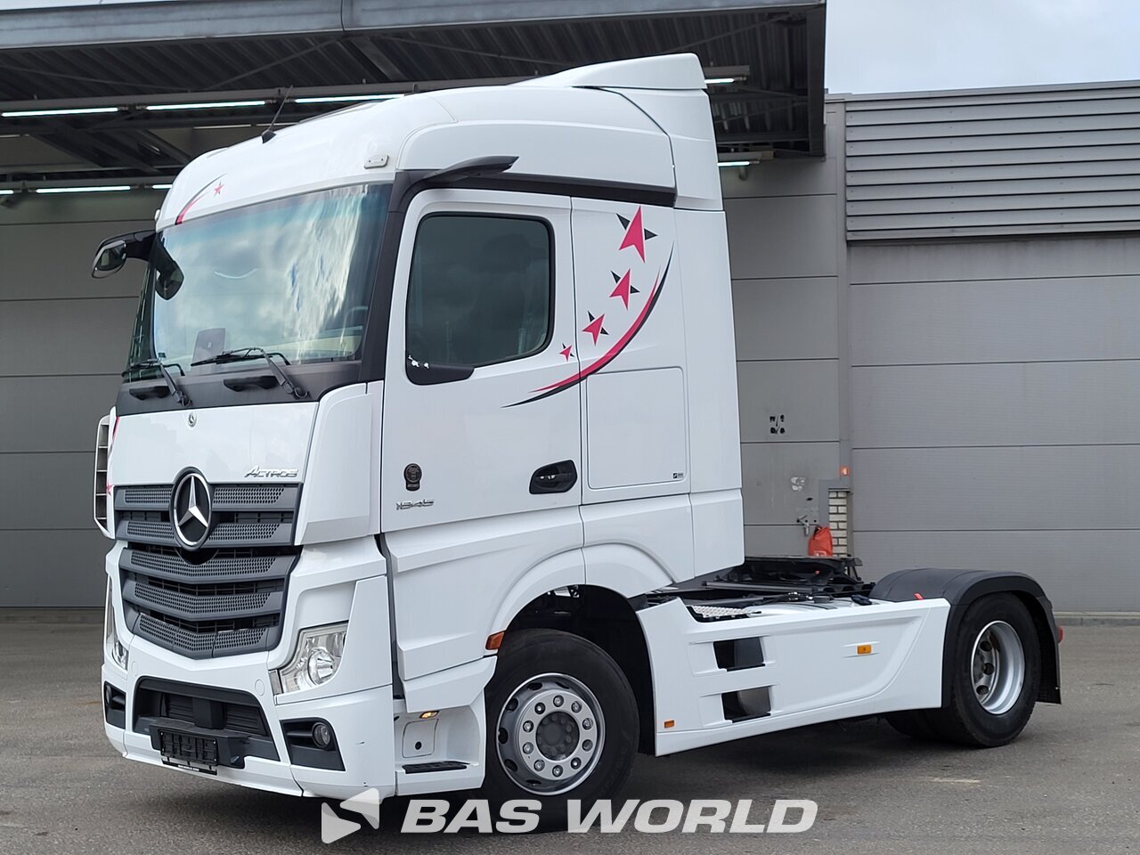 Front left : Mercedes Actros 1845 4X2 Tracteur routier