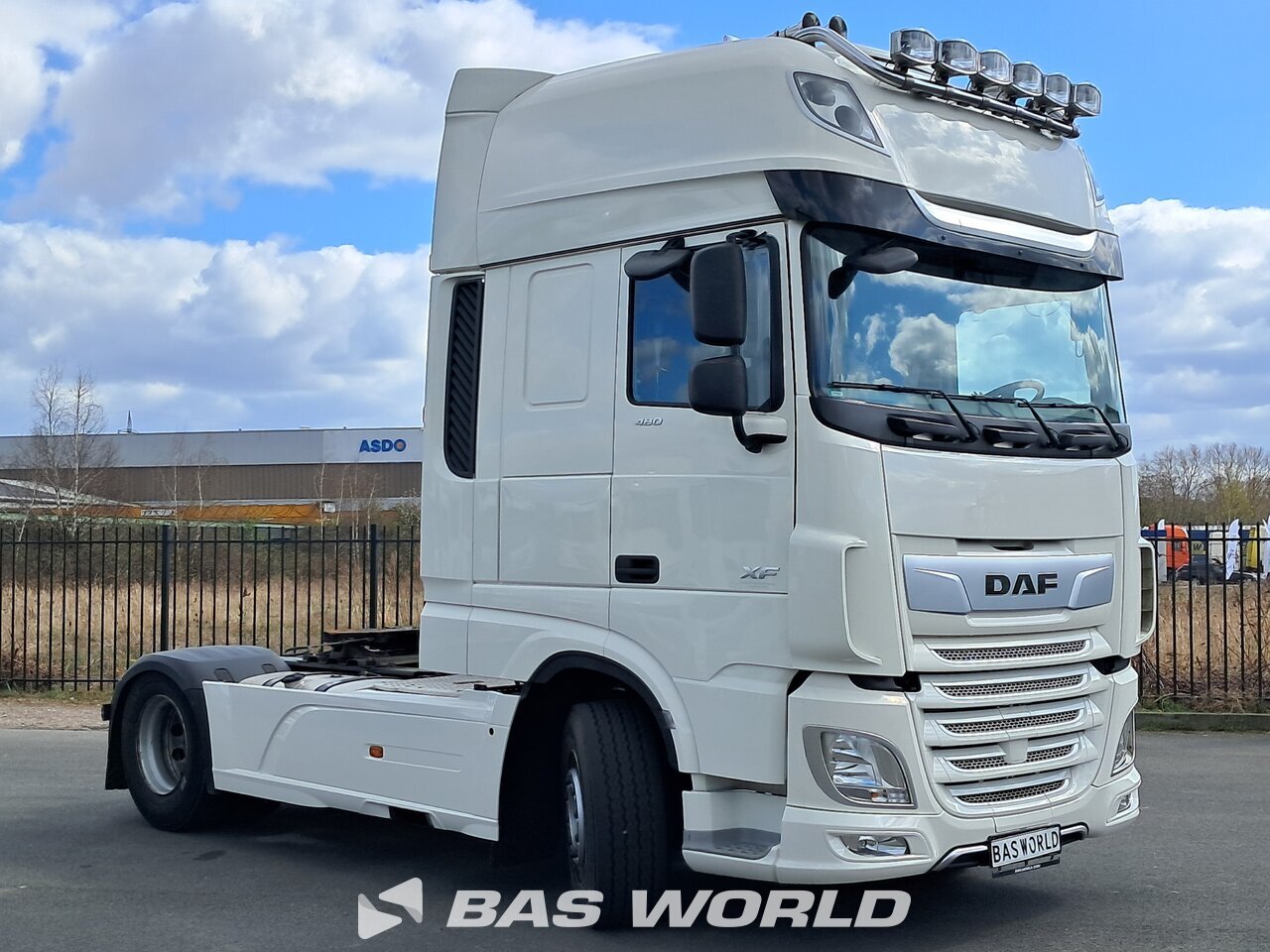 Front right : DAF XF 480 4X2 Tracteur routier