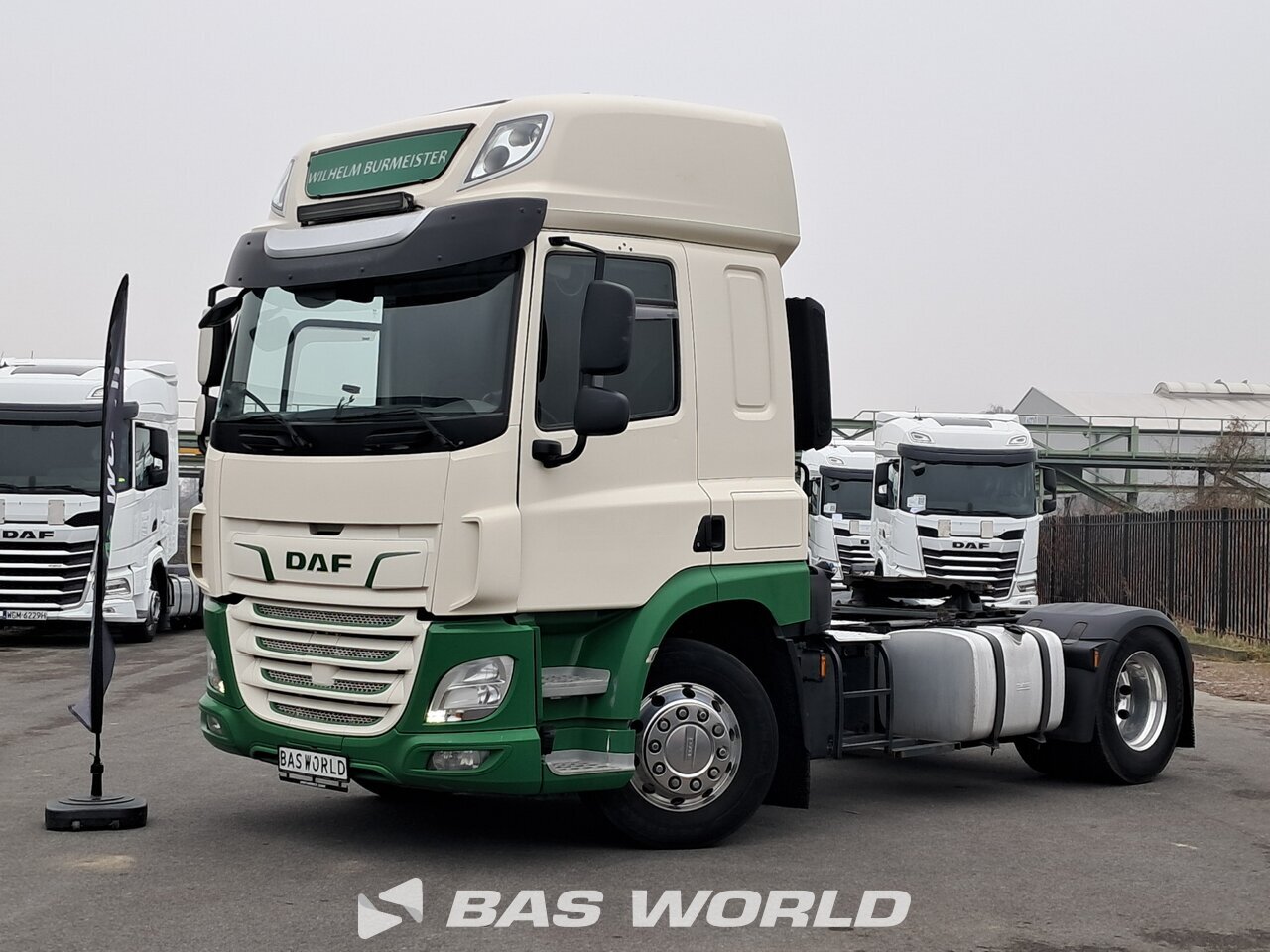Front left : DAF CF 450 4X2 Tracteur routier