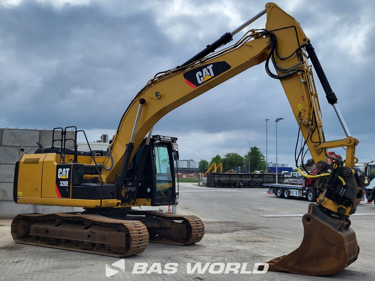 Other : Caterpillar 320 E L Pelle sur chenilles