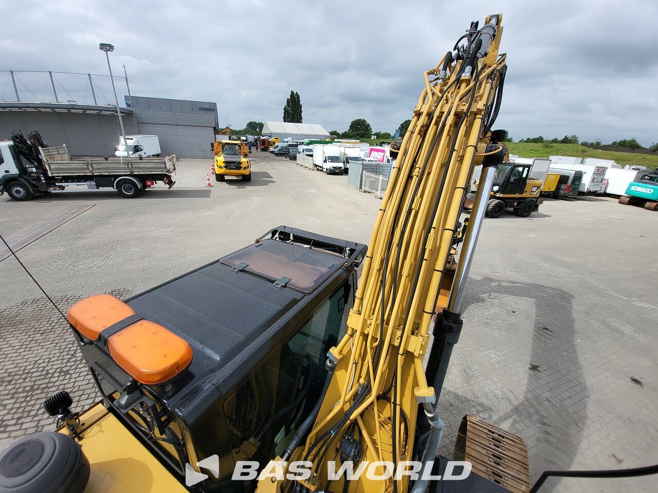 Other : Caterpillar 320 E L Pelle sur chenilles