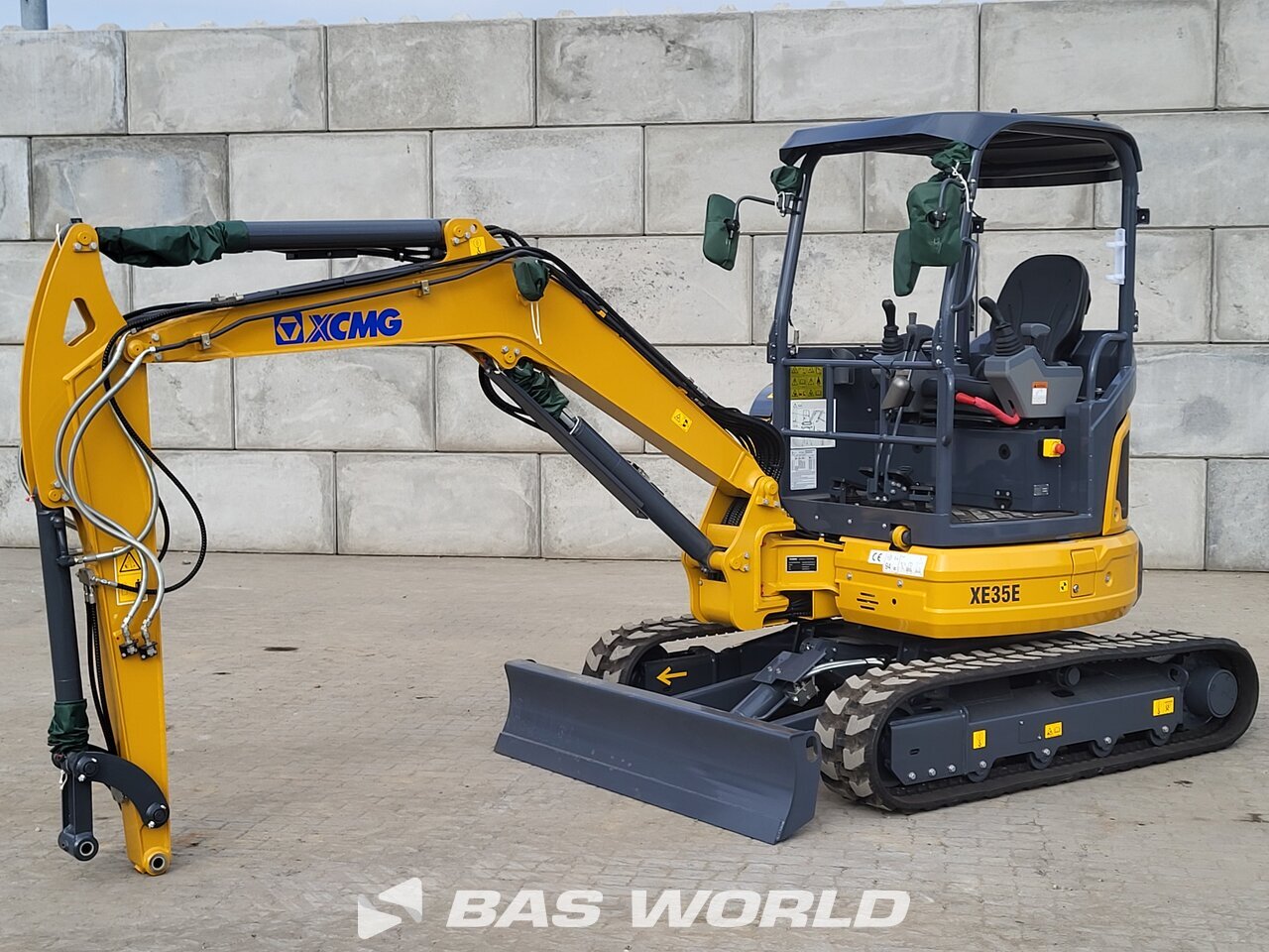 Front left : XCMG XE35 E Mini pelle <10t