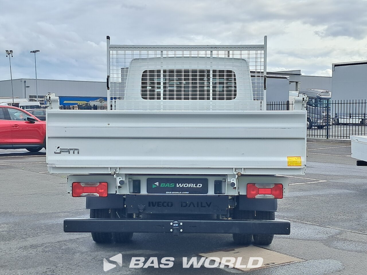Back : Iveco Daily 35C16 Benne