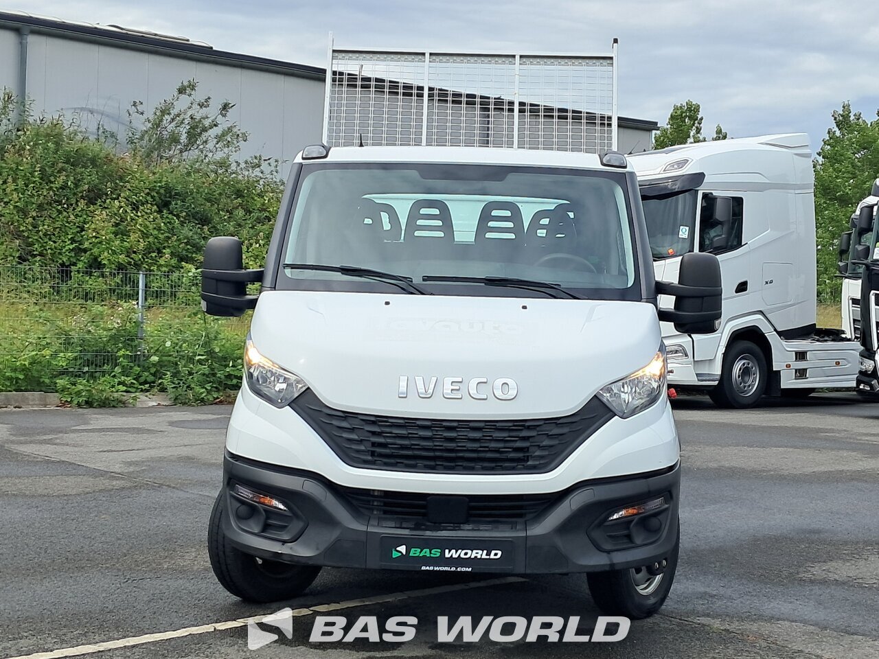 Front : Iveco Daily 35C16 Benne