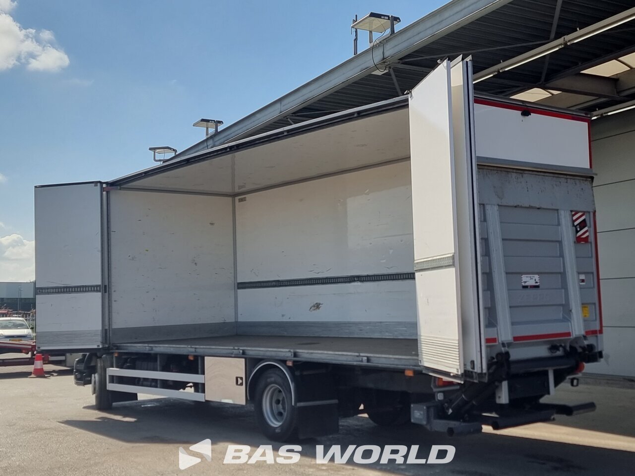 Other : Renault D 250 4X2 NORKA Carrosseries fourgons