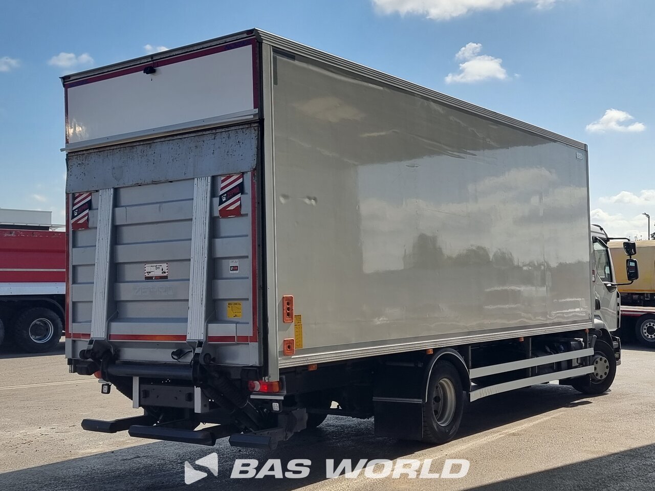 Other : Renault D 250 4X2 NORKA Carrosseries fourgons