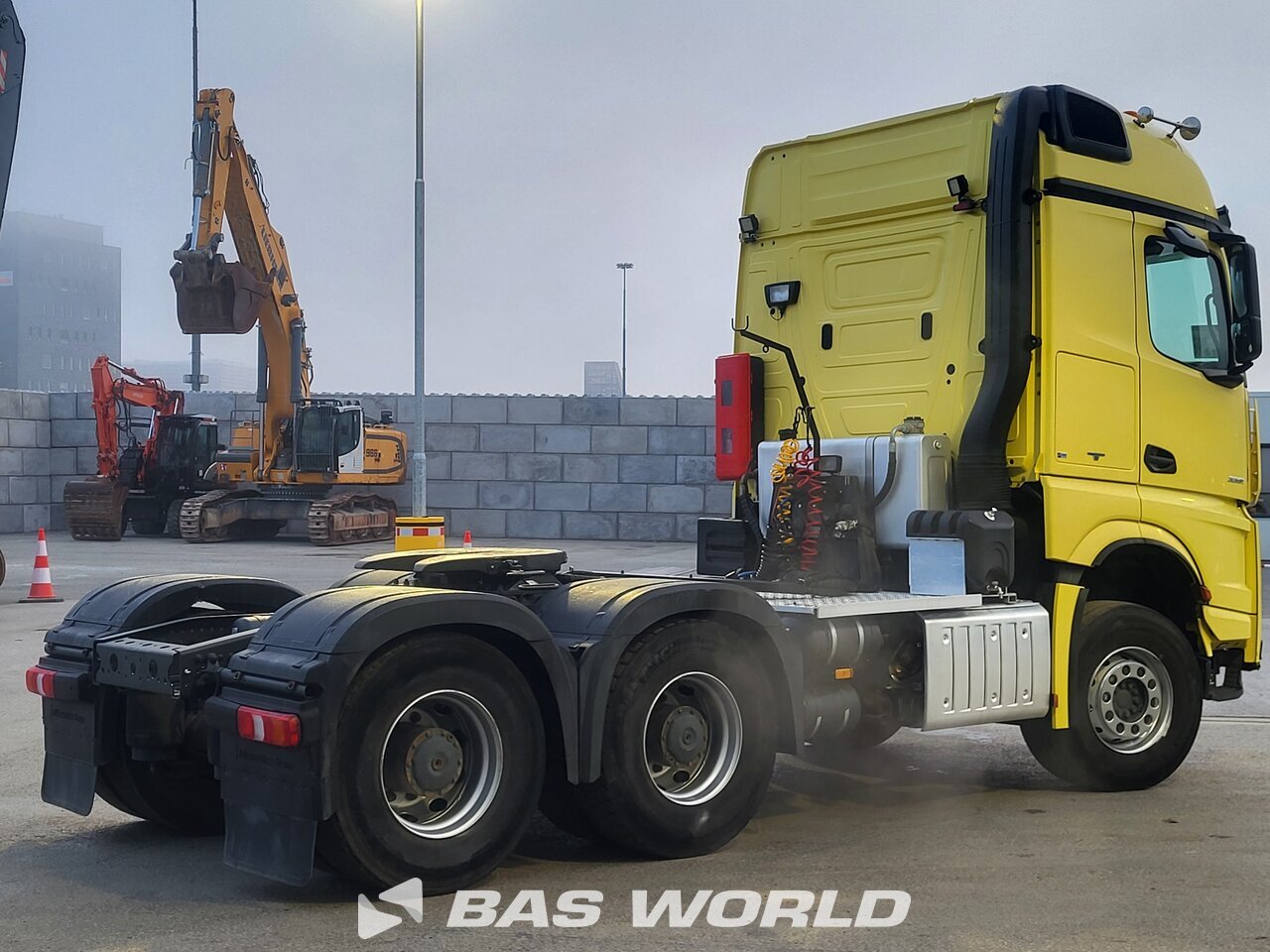 Other : Mercedes Arocs 3351 6X4 Tracteur routier