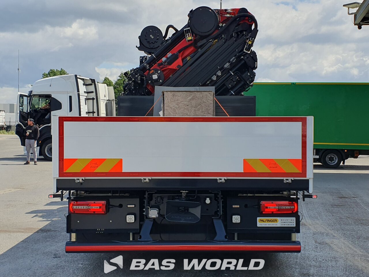Other : MAN TGS 35.520 8X4 Palfinger Camion plateaux