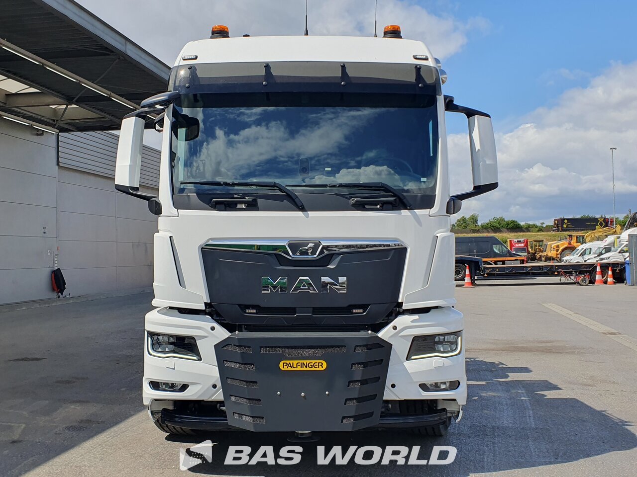 Other : MAN TGS 35.520 8X4 Palfinger Camion plateaux