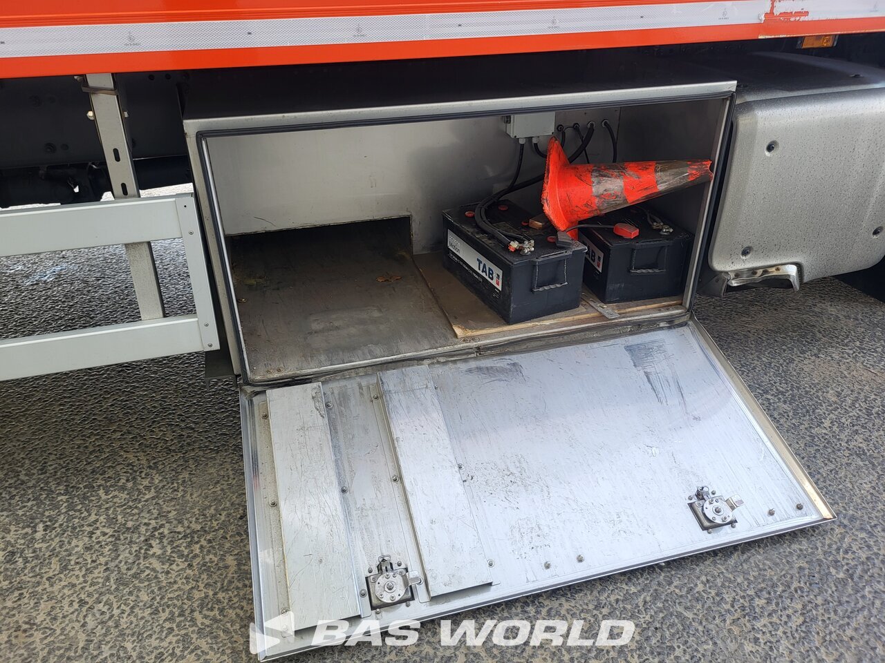 Other : DAF CF 370 4X2 Carrosseries fourgons