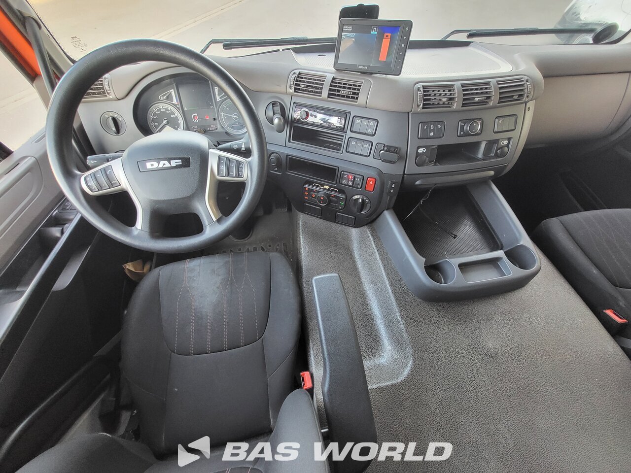 Other : DAF CF 370 4X2 Carrosseries fourgons