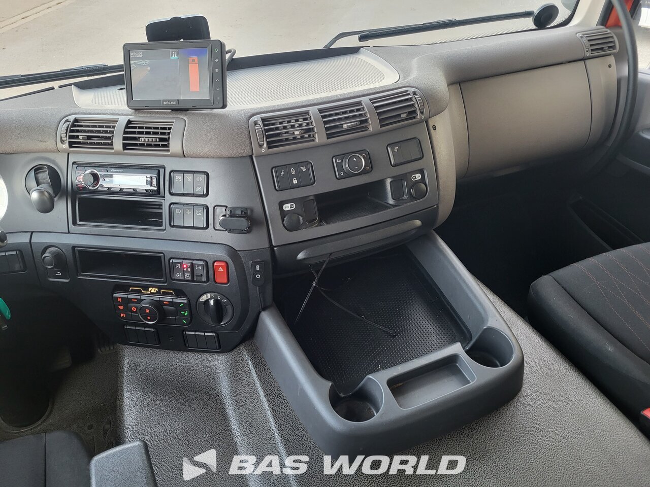 Other : DAF CF 370 4X2 Carrosseries fourgons