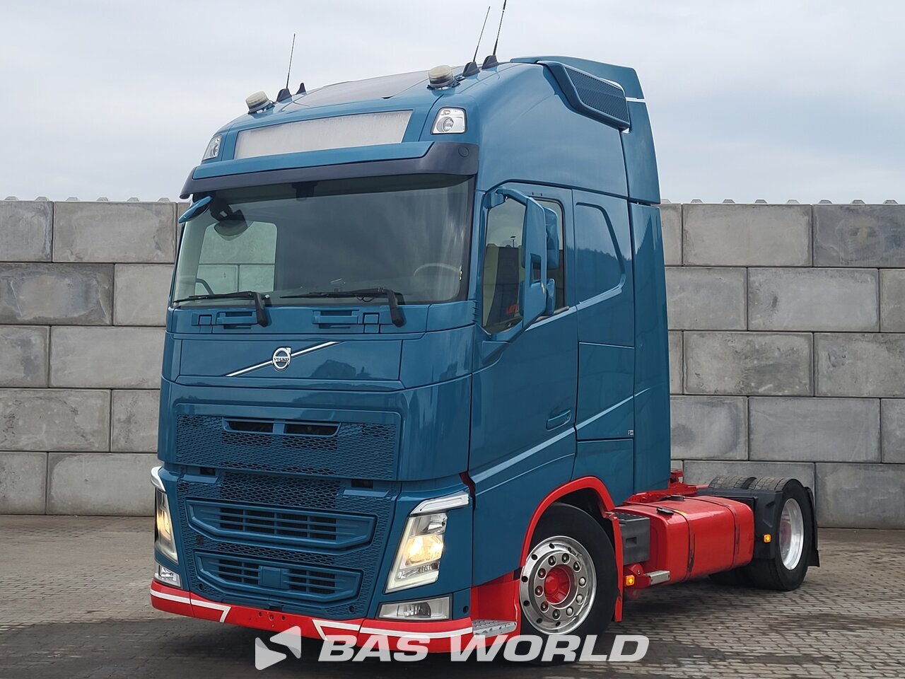Front left : Volvo FH 500 4X2 Tracteur routier