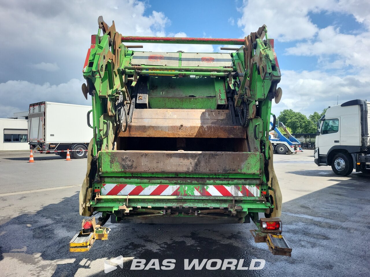 Other : DAF CF75.250 6X2 MOL Pusher 2000 CB09 Maxlift HKE Camion d'ordures