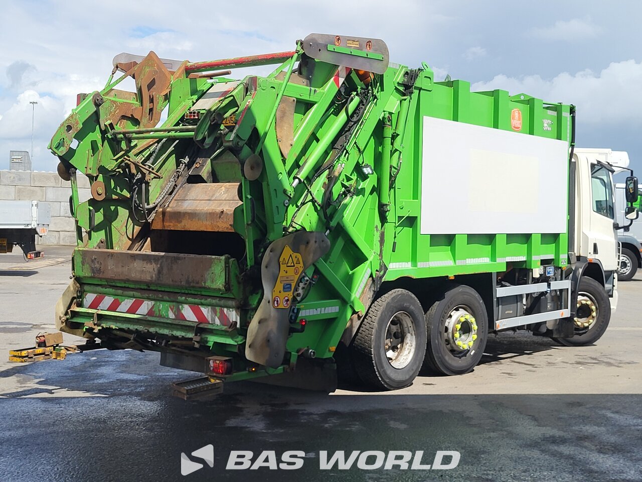 Other : DAF CF75.250 6X2 MOL Pusher 2000 CB09 Maxlift HKE Camion d'ordures