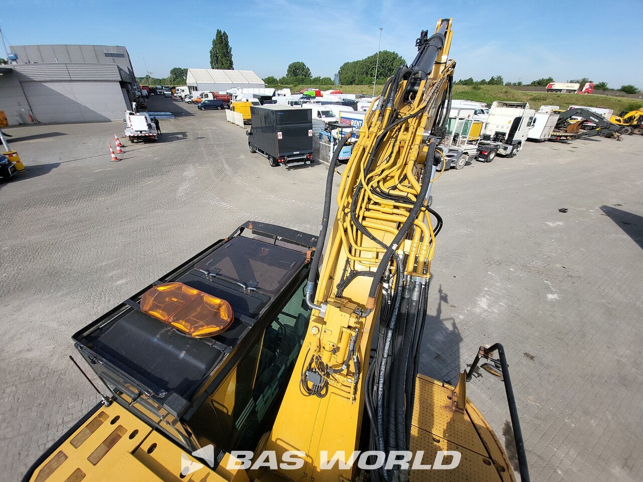 Other : Caterpillar 325 F L Pelle sur chenilles