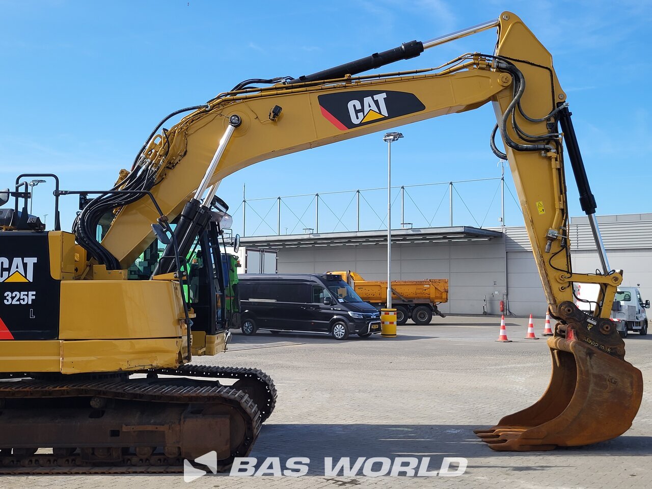 Other : Caterpillar 325 F L Pelle sur chenilles