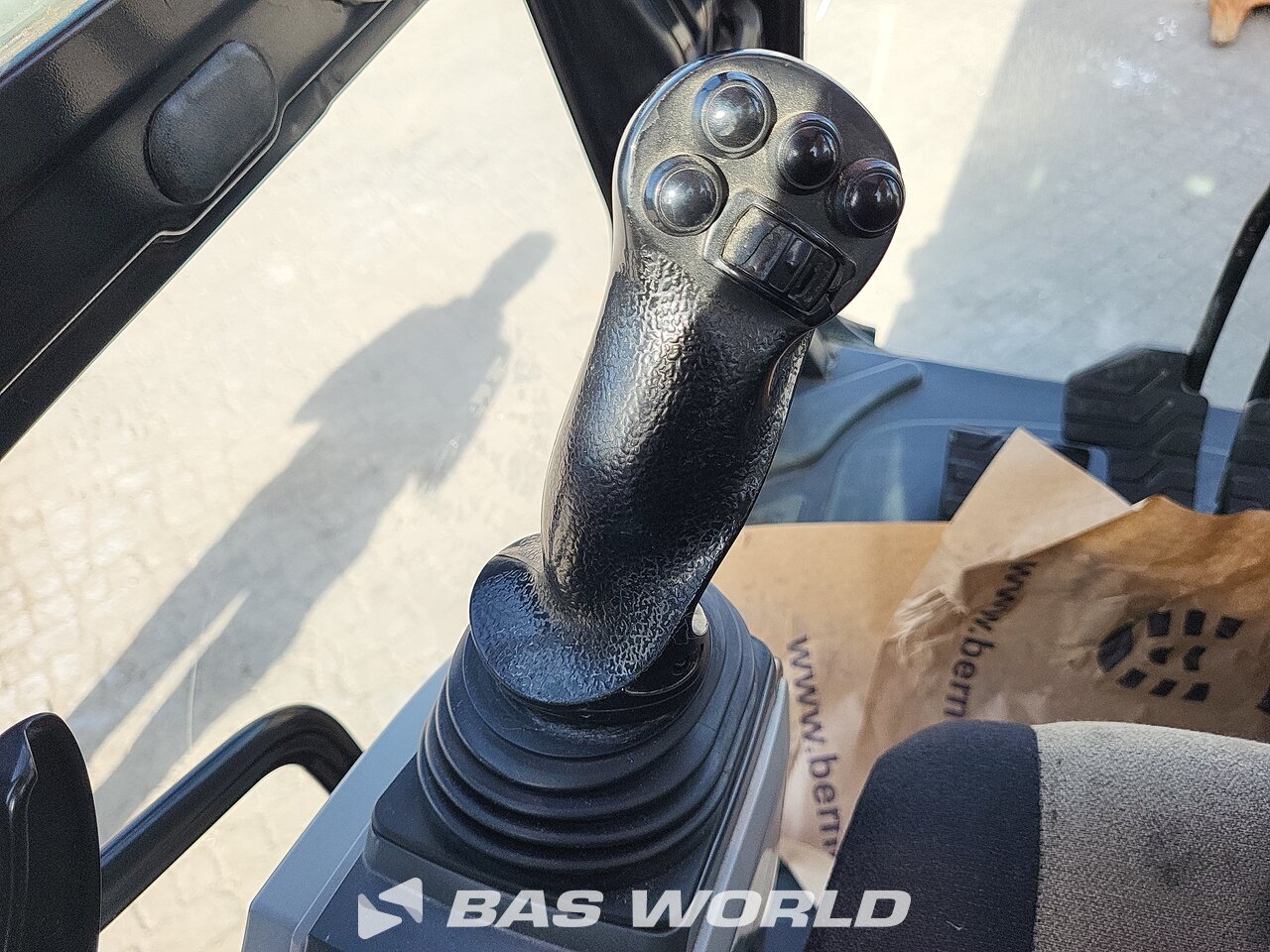 Other : Caterpillar 325 F L Pelle sur chenilles